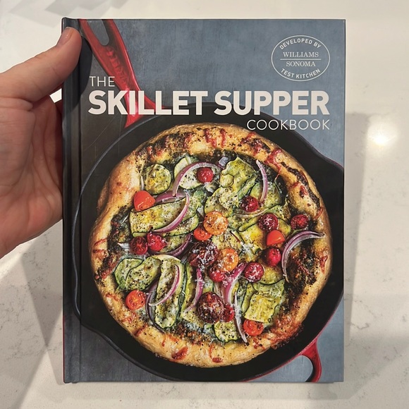 Williams Sonoma Other - Mini skillet cookbook